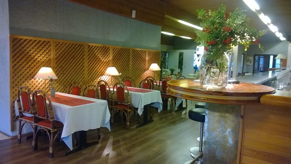 Hotelli Pohjankievari Отель 3*